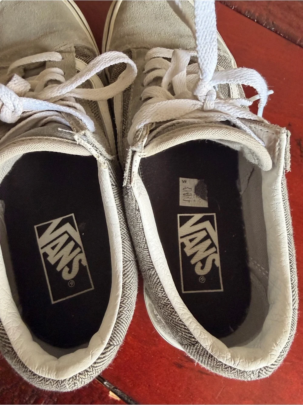 Vans Low-Top Sneakers in Gray and White